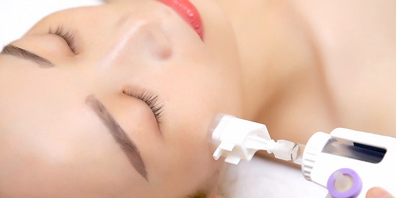 Non-Surgical Skin Tightening: Top 4 injectables, Pros and Cons to Know Before Treatment 2 4 Skin Boosting Injectables for Non-Surgical Skin Tightening