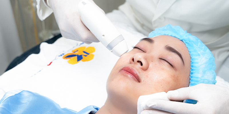 Non-Surgical Skin Tightening: Top 4 injectables, Pros and Cons to Know Before Treatment 4 4 Skin Boosting Injectables for Non-Surgical Skin Tightening