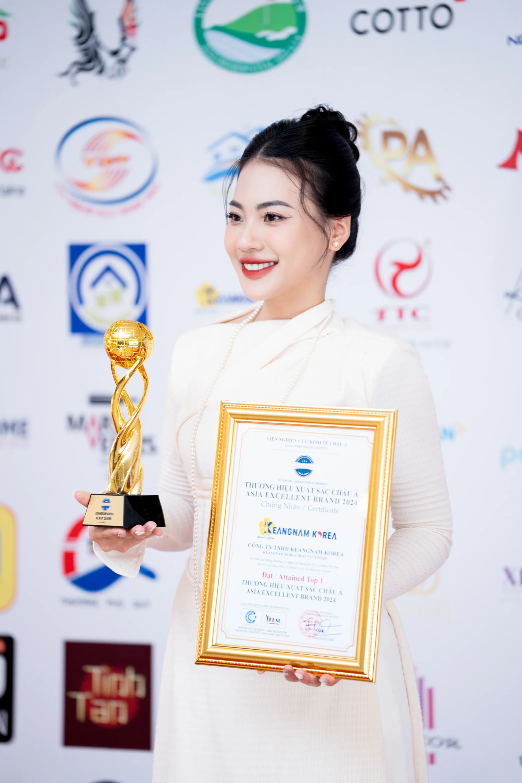 Keangnam Korea Beauty Center received the award of Top 01 Asia Excellent Brand 