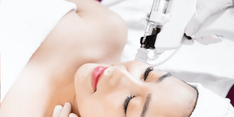Mesotherapy Machine vs. Manual Injection: Which Is Safer and More Effective? 2 Mesotherapy Machine vs. Manual