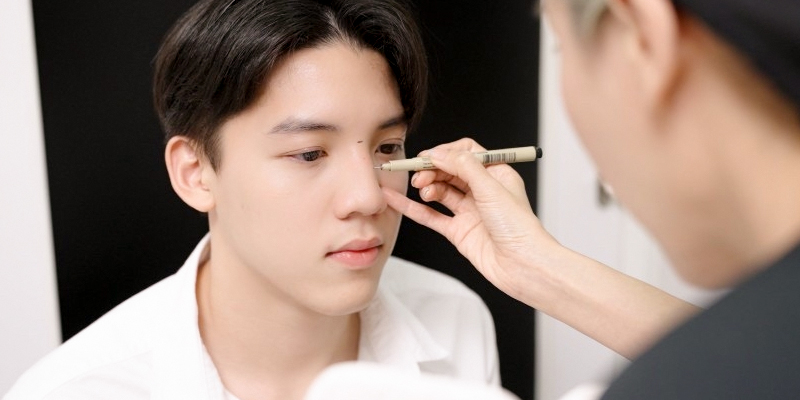 Male Rhinoplasty: How to Choose the Right Nose Shape for Your Face 2 Should Men Consider Rhinoplasty?