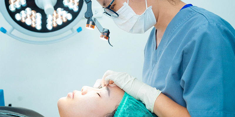 Upper Blepharoplasty Cost in 2026: Upper Eyelid Surgery Price List and Clinic in Vietnam 2 Upper Blepharoplasty Cost in 2026