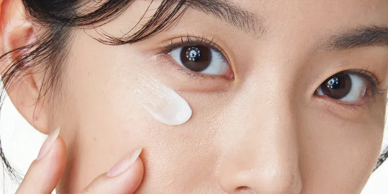 cách làm mờ thâm quầng mắt nhanh