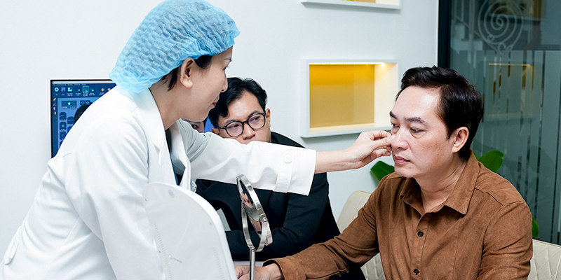 cắt mí cho người già