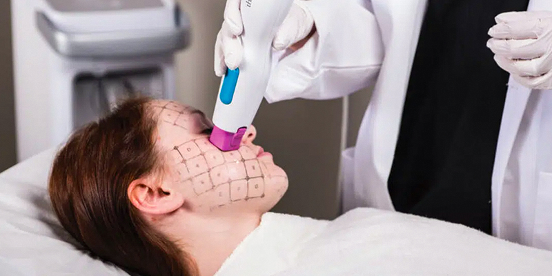 Một liệu trình trẻ hóa da mặt giá bao nhiêu