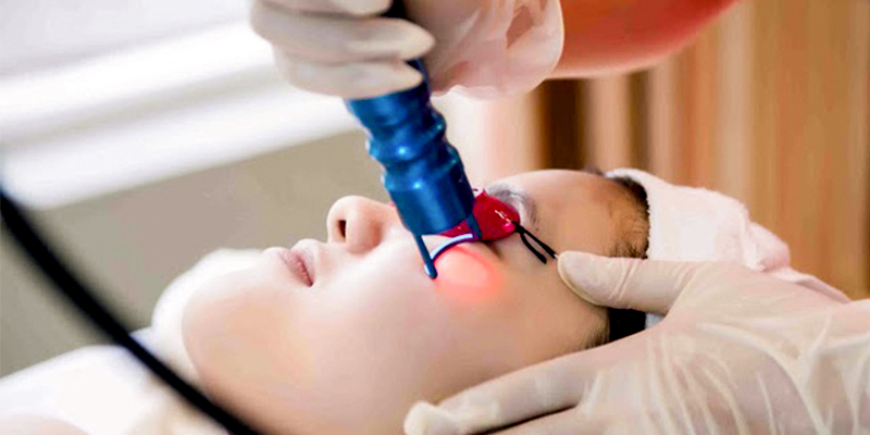 xóa bọng mắt không phẫu thuật