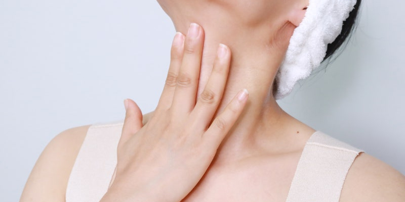 9 cách làm căng da cổ, chống nhăn, chùng nhão tức thì 2 cách làm căng da cổ