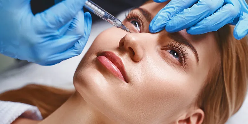 Khóe mắt sâu là gì? 3 cách làm đầy rãnh lệ, xóa thâm mắt hiệu quả nhất 2026 2 3 cách làm đầy rãnh mắt hiện nay