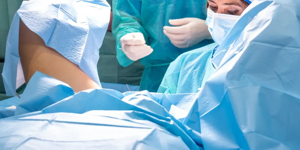 Phẫu thuật se khít vùng kín giá bao nhiêu? Phương pháp nào tốt nhất? 3 Bảng giá thẩm mỹ vùng kín