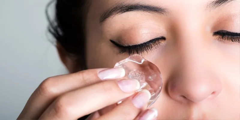 10 cách loại bỏ quầng thâm mắt nhanh nhất, hiệu quả tức thì 2 cách loại bỏ quầng thâm mắt nhanh nhất
