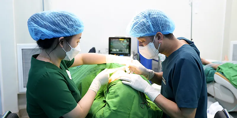 Canthopexy vs Canthoplasty: Key Differences 4 Canthopexy vs Canthoplasty
